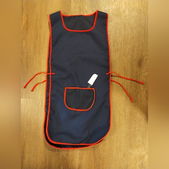 Apron - Picture 1 of 7